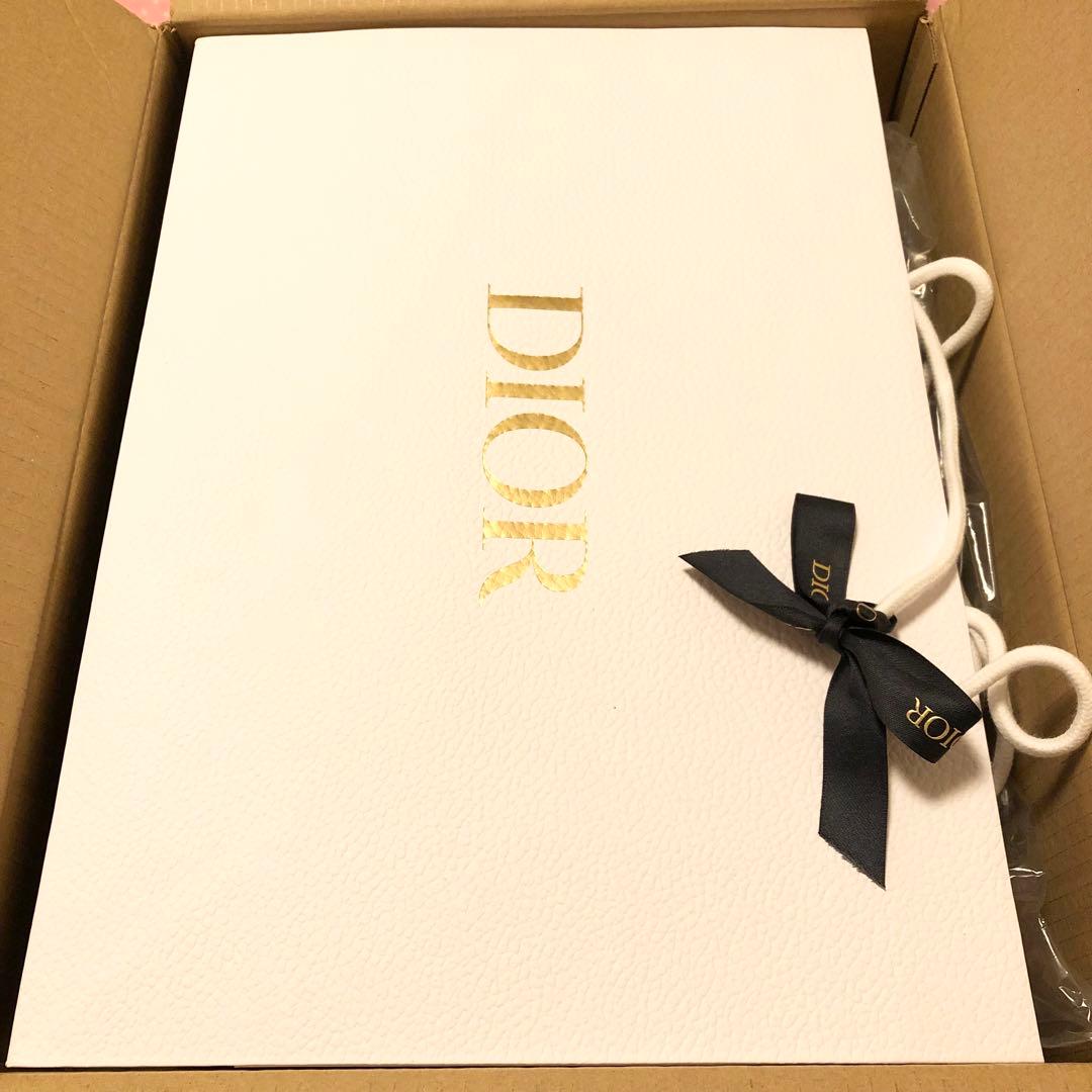 ディオール アドヴェント カレンダー