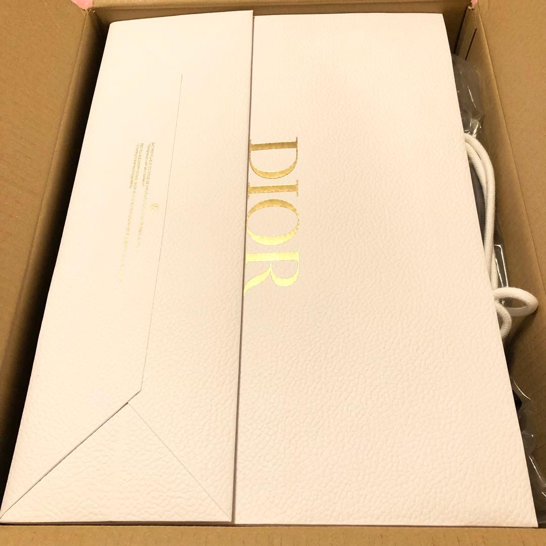 ディオール アドヴェント カレンダー