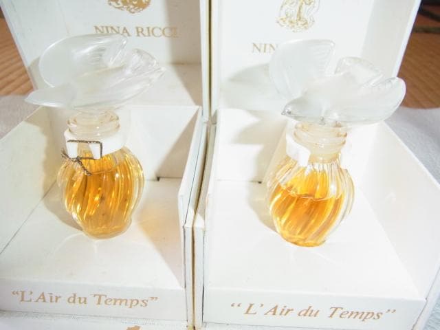 美品1970年代◆ラリック 香水瓶2個 ニナリッチ レールデュタン「時の流れ」鳩