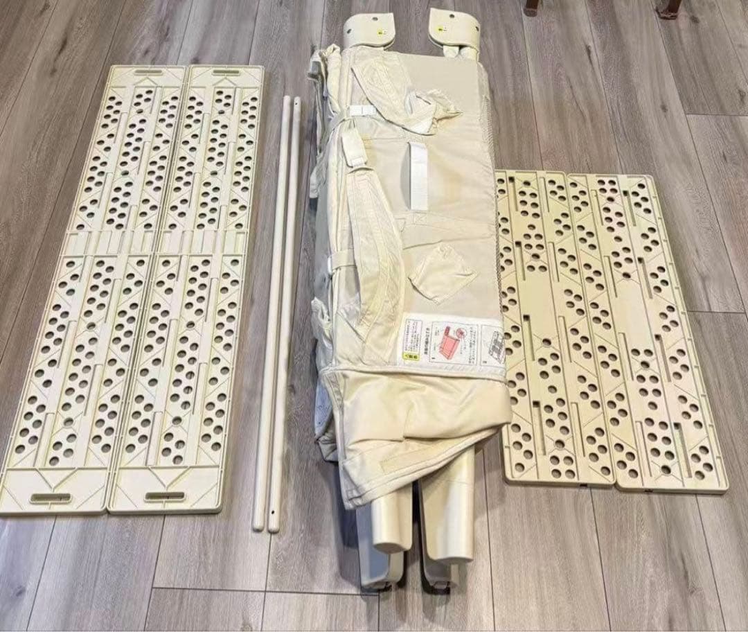 アップリカ　ココネルエアー　ホワイトグレー 折り畳みベビーベッド【美品】