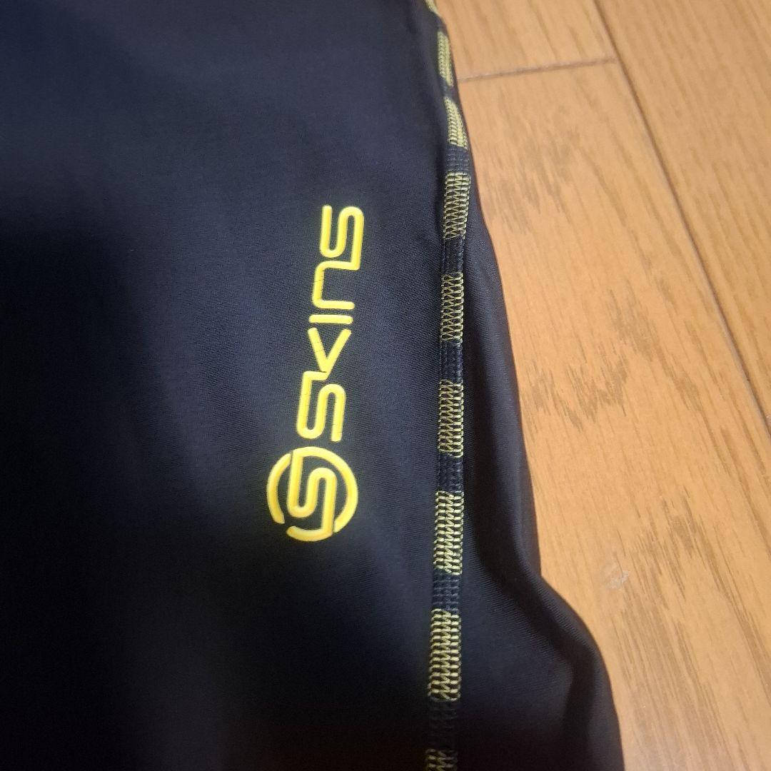 SKINS タイツ