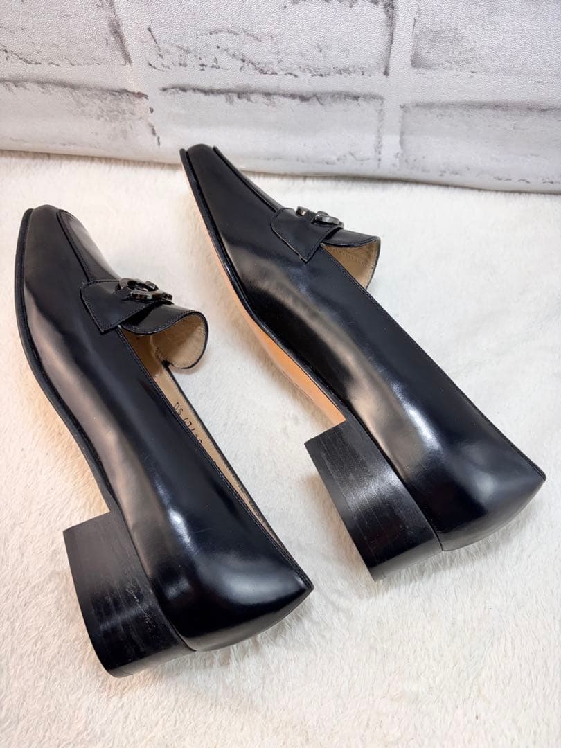 極美品✨サルヴァトーレフェラガモ ローファーガンチーニ　スクエア24.5cm黒