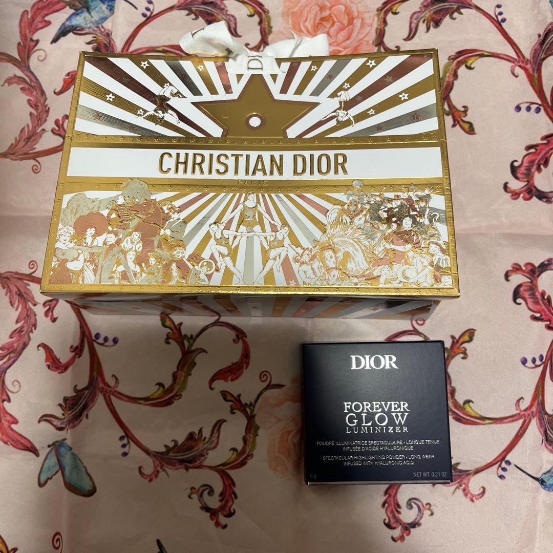 新品未開封⭐︎ホリデー限定品⭐︎ディオールスキン フォーエヴァー グロウルミナイザー