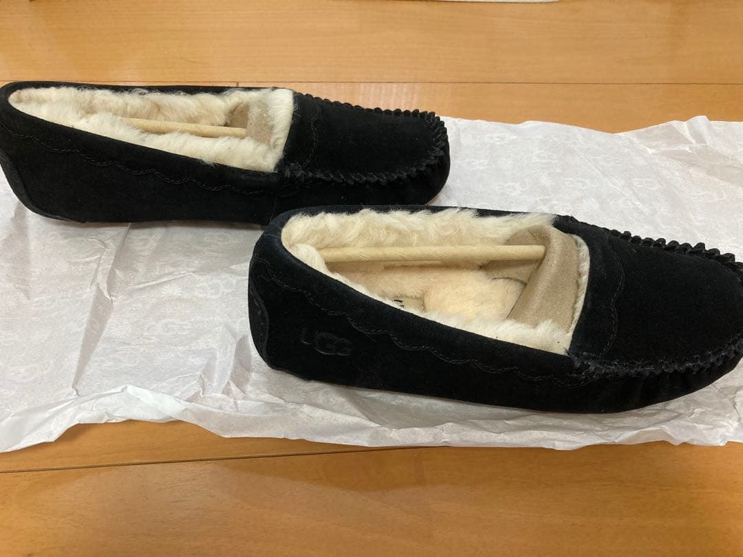 UGG モカシン 黒 24cm