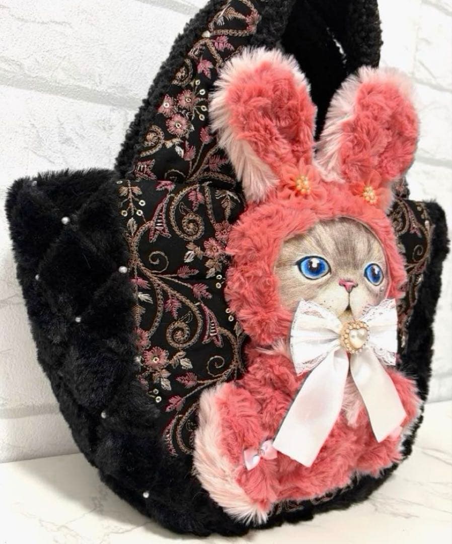 黒*こ様 コヤンイサムチョン♡インド刺繍♡ふわもこ♡ルミちゃん♡ラウンドトートバ