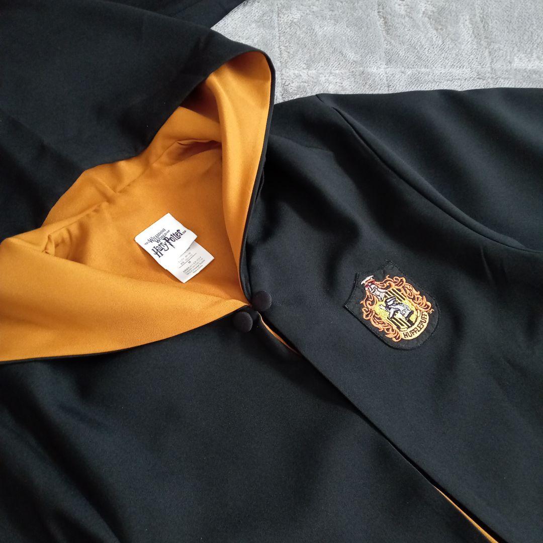 公式　ハリーポッター　ハッフルパフ　フード付きローブ　ネクタイ付き　M