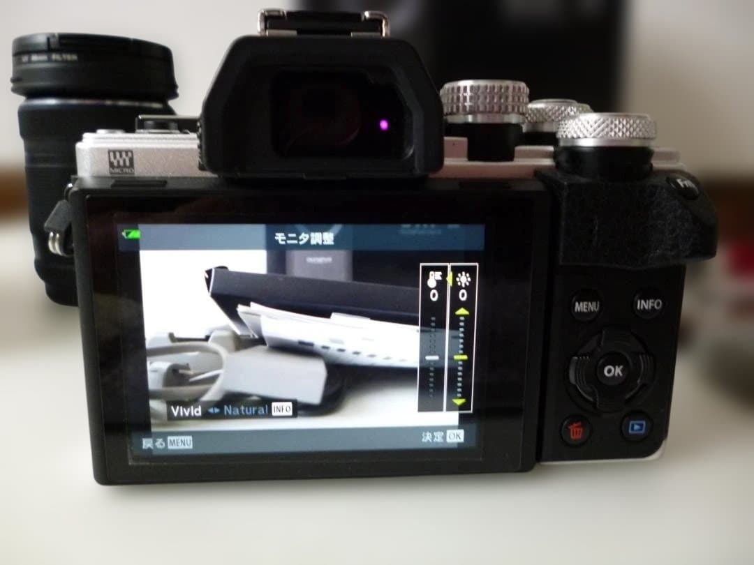 OLYMPUS OM-D E-M10 Mark II EZダブルレンズキット