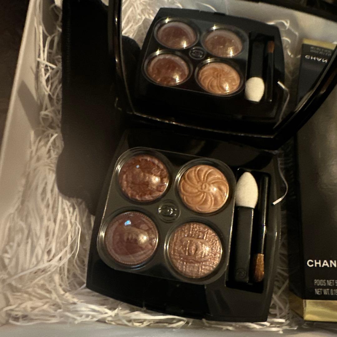 CHANEL アイシャドウパレット 219 ブトンクチュール 限定版　グロス付
