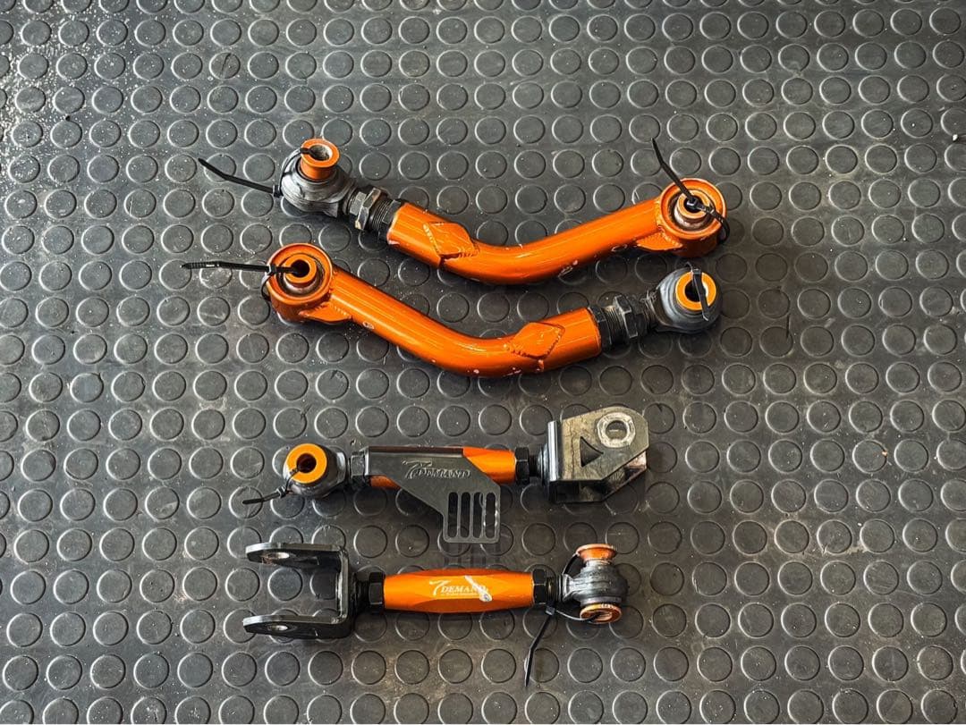 まる T-DEMAND IS リアアッパーアームSET