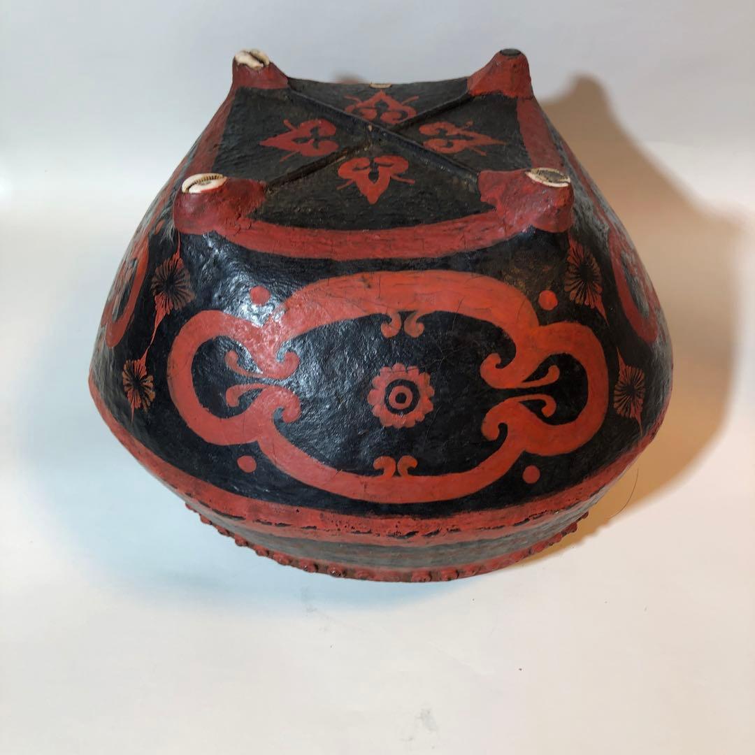 籠胎朱彩籠　装飾的な漆器ボウル 中型 黒赤とキンマ独楽丸蓋物の2点セット