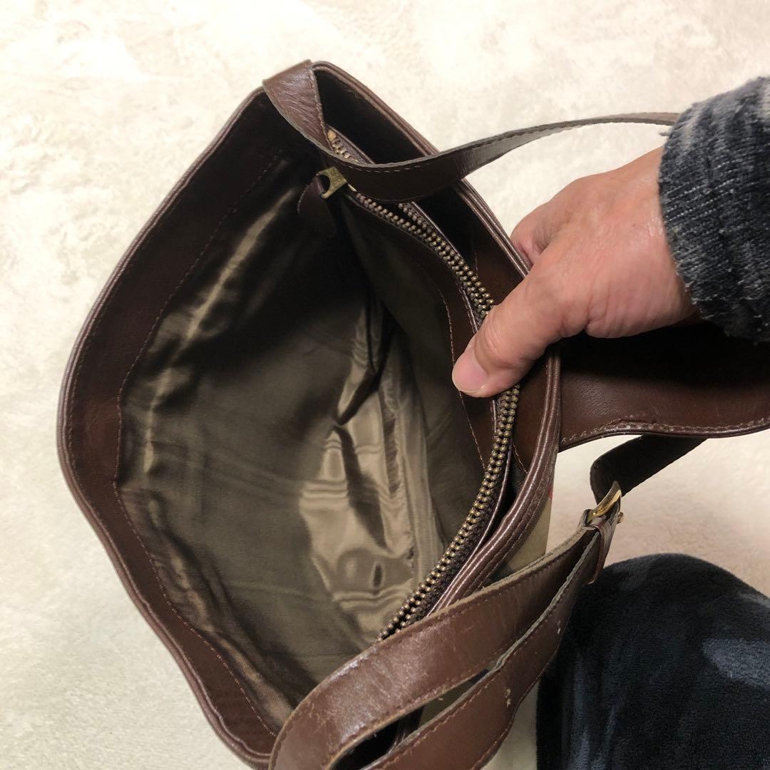 Burberry チェック柄　ショルダーバッグ