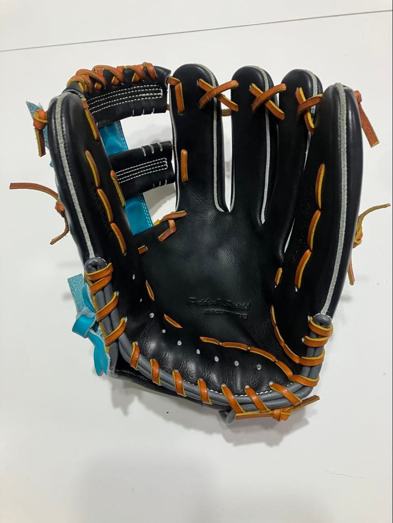 RK ゼットプロステイタス、軟式内野用グラブ