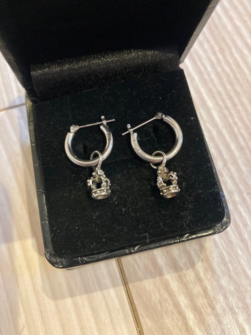 Justin Davis クラウンモチーフピアス