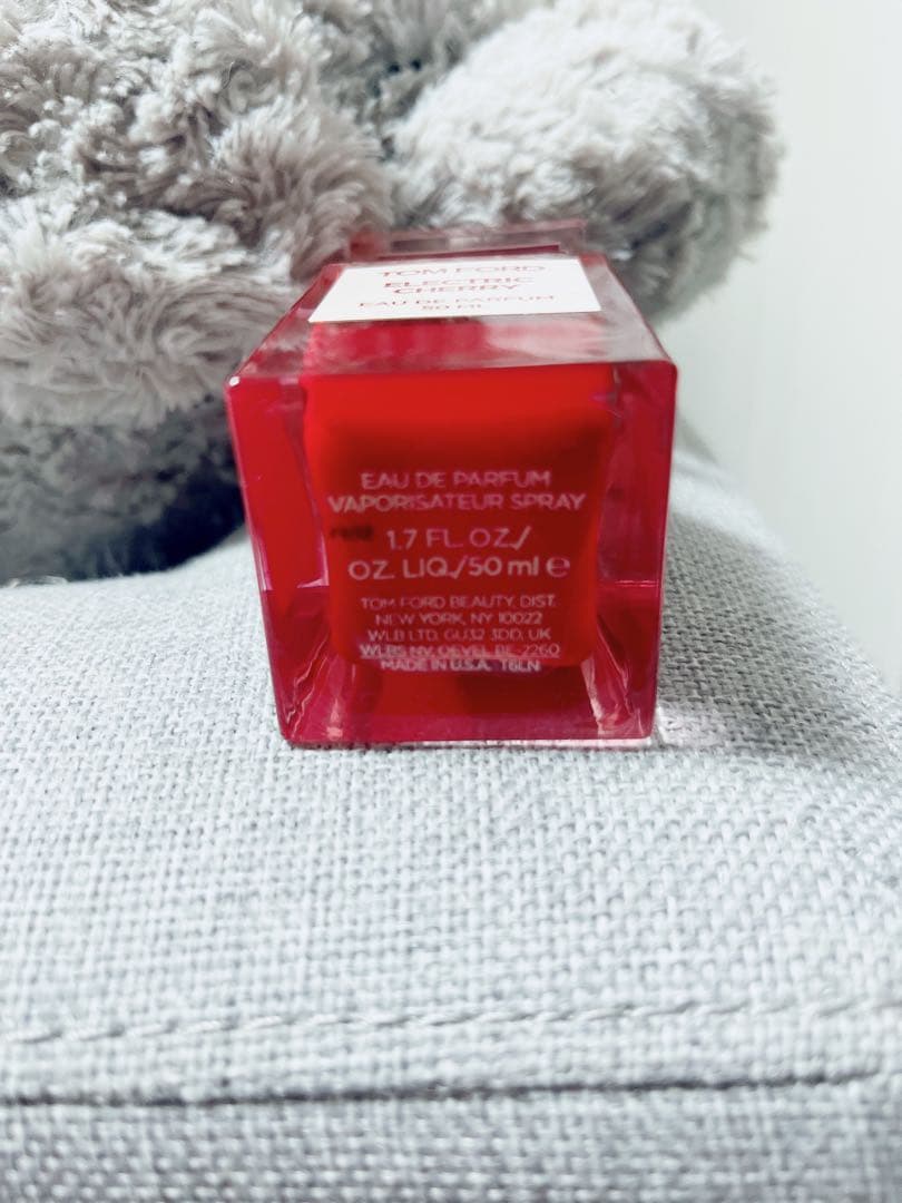 断捨離の為最安値！Tom ford electric cherry 50ml