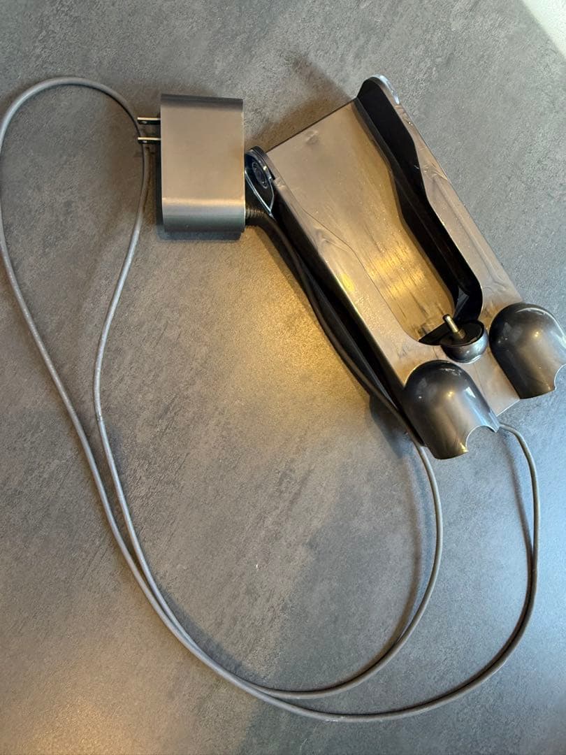 dyson cyclone V10 スティッククリーナー 充電器あり　箱付き