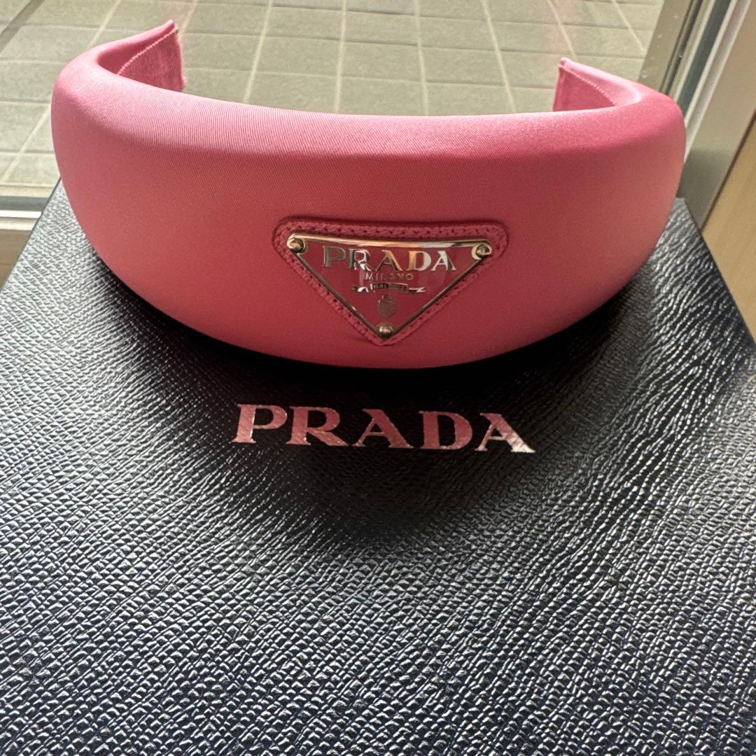 PRADA ピンク サテン ヘアバンド