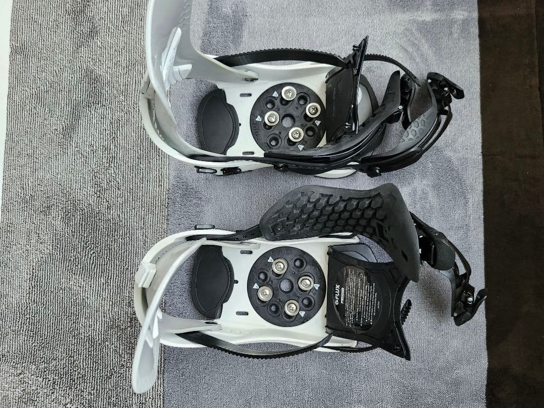 FLUX CV ビンディング ホワイト/ブラック