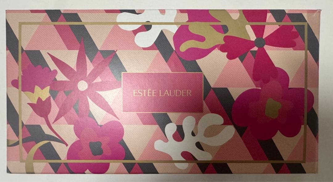 エスティ ローダー23年母の日限定コフレ、″ローズピンク”の限定