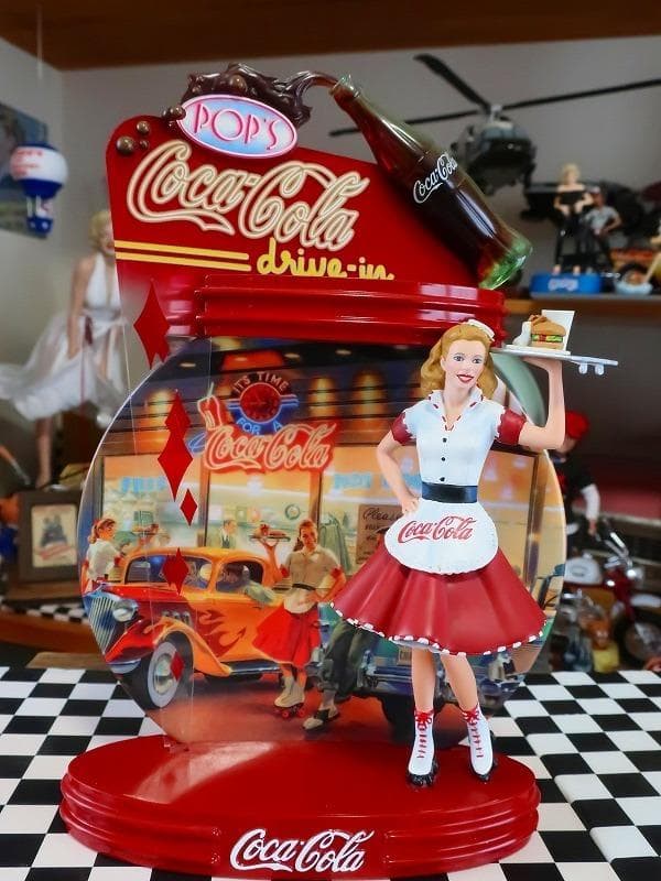 コカコーラ アメリカンダイナーウェートレス 50s フィギュア ＆ プレート