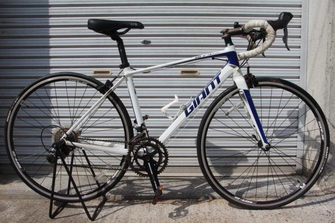 引き取り限定♪人気のGIANT♪DEFY 4♪ロードバイク入門用にどうぞ♪