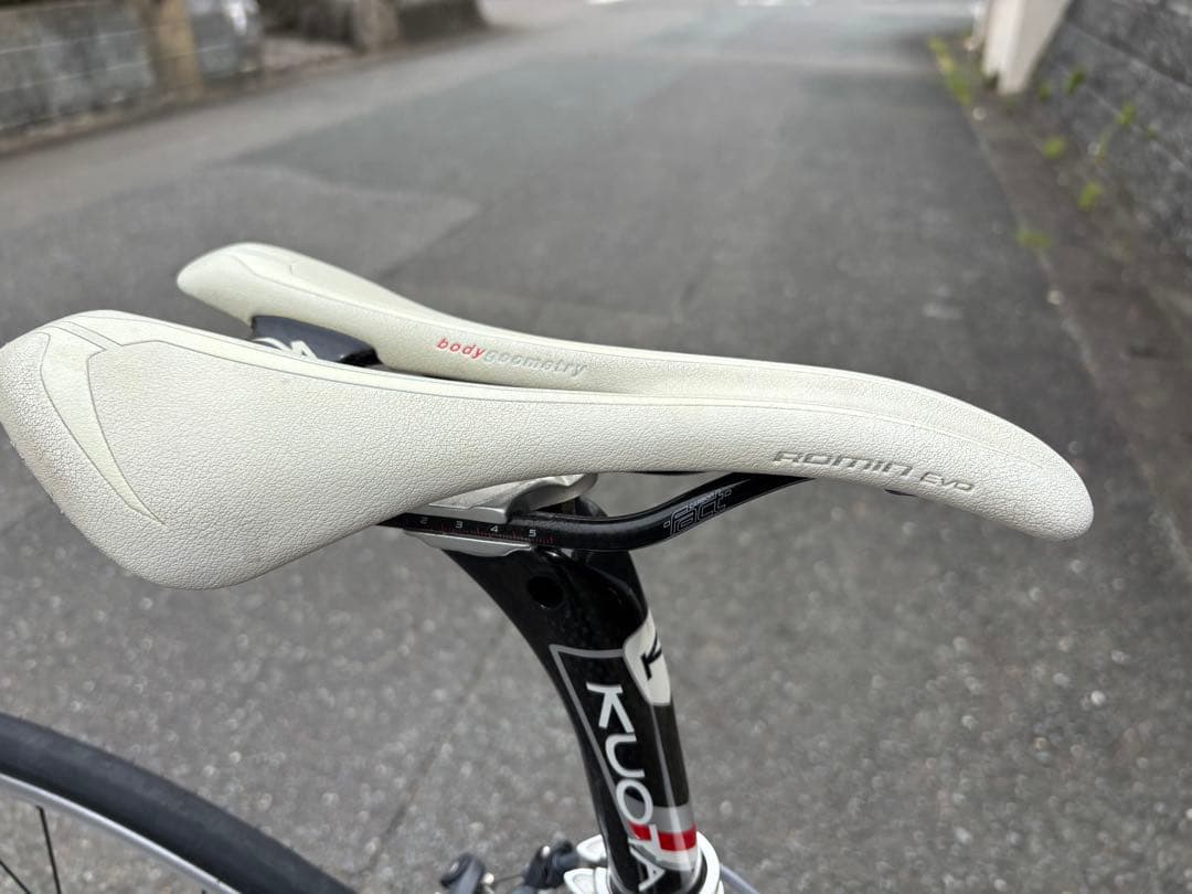 KUOTA KOM完成車 ロードバイク Shimano Dura-Ace7900