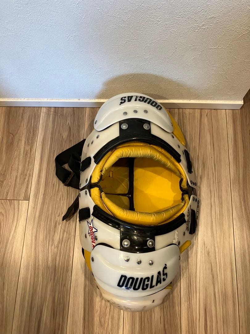 ダグラス　ショルダーパッド　QBエックスエスサイズ　バックプレート付