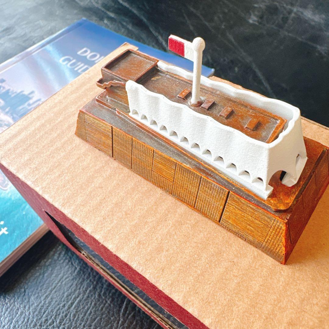 【豪華ガイドマップ付き】カタール館　木製のパビリオン模型　新品未使用