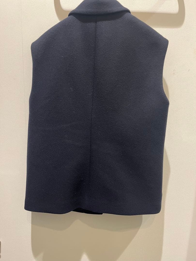 桃⭐︎即購入OK！ セオリーリュクス美品中綿ベスト　ネイビー38