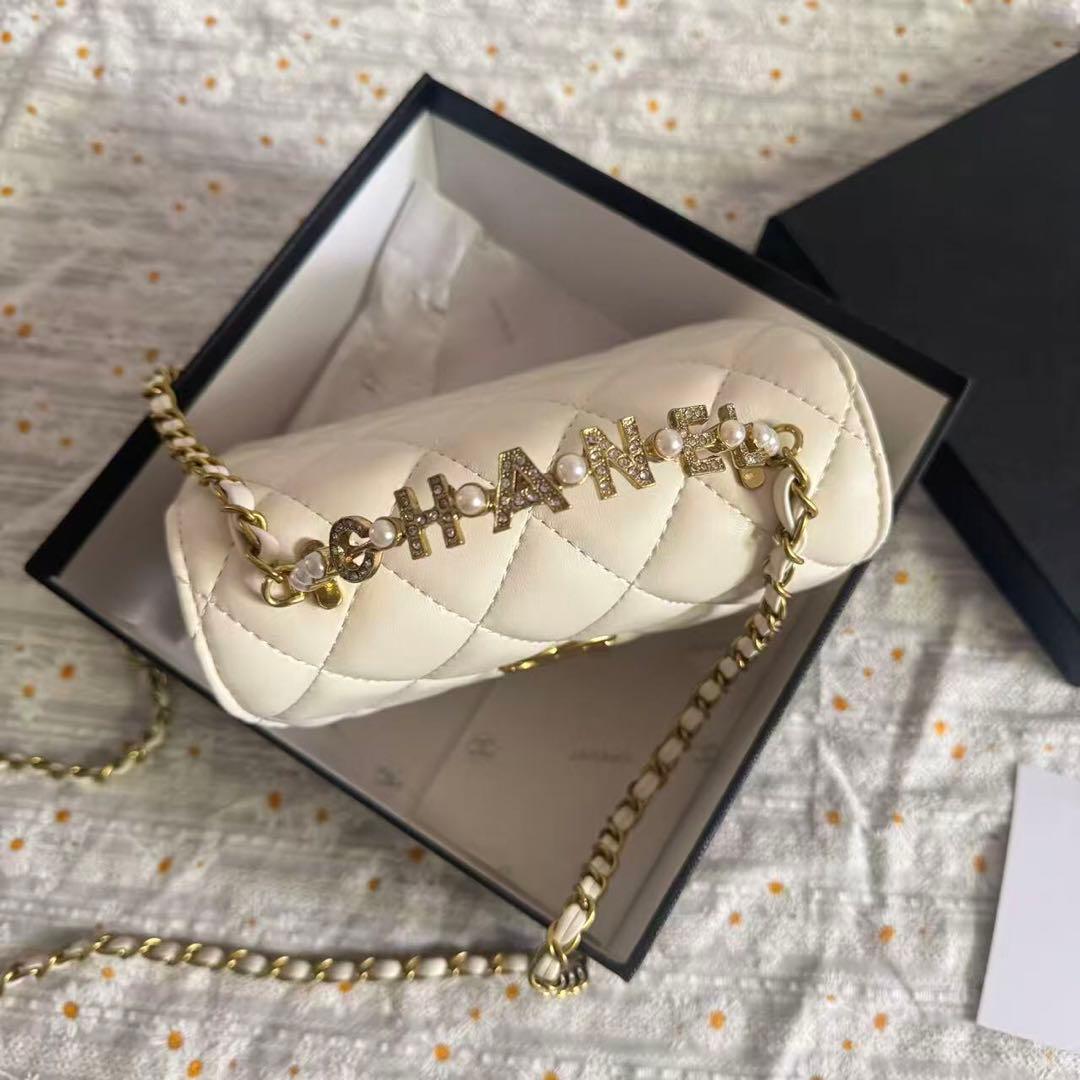 お値下げ中！ノベルティ ホワイト キルティング ショルダーバッグ VIP限定