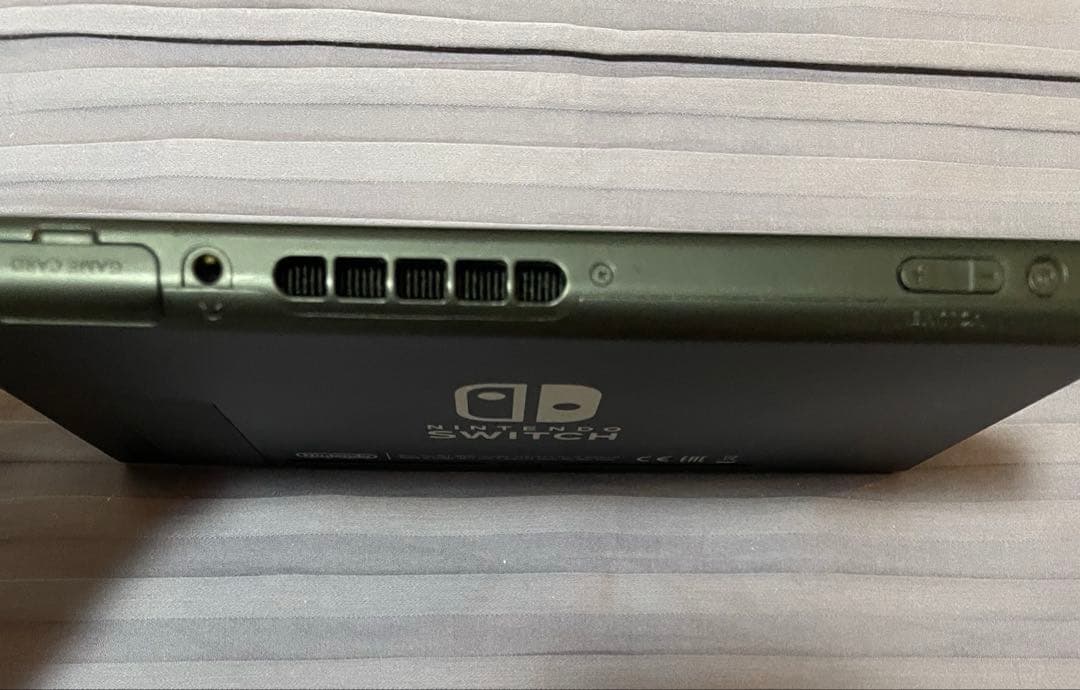 Nintendo Switch本体画面とドックおまけ