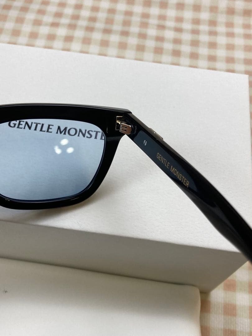GENTLE MONSTER サングラス MUSEE ブルーレンズ