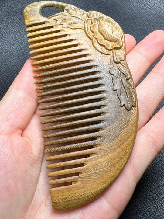 0725122  高品質　檀木櫛　牡丹彫り50＊118ミリ