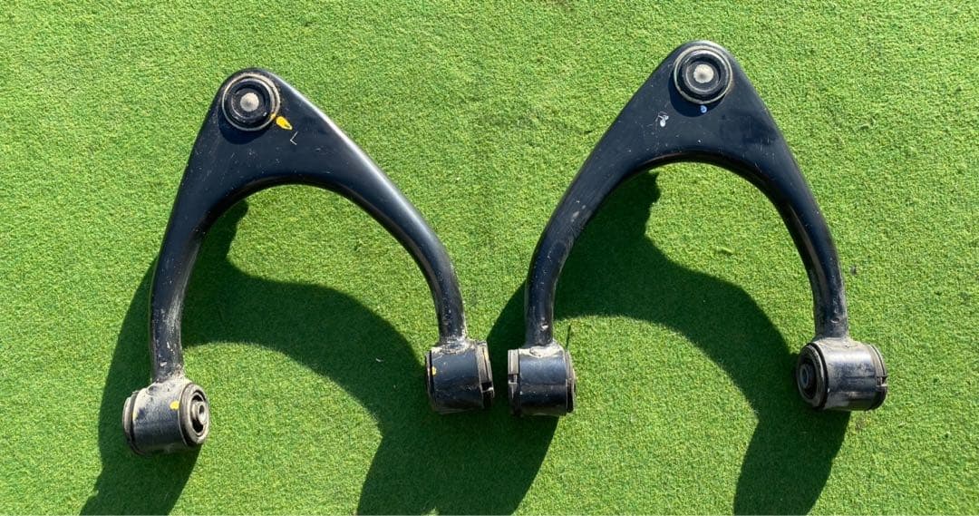 トヨタ　17クラウン　JZS175アスリート　アッパーアーム　コントロールアーム