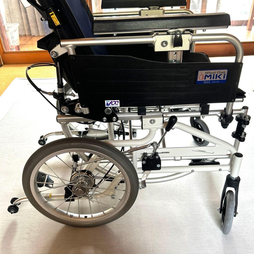 ミキBAL-12 ティルト＆リクライニング介助型車いす
