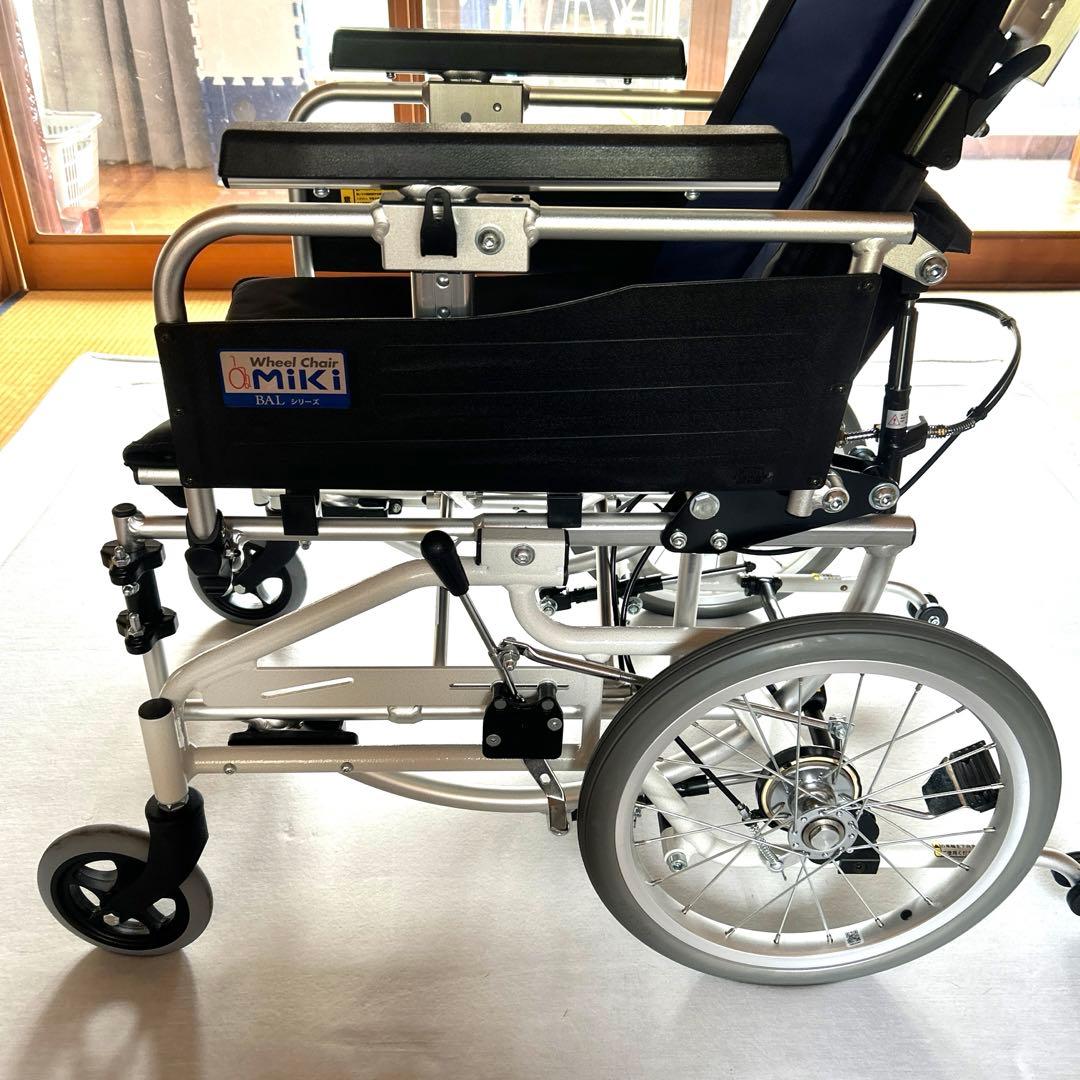 ミキBAL-12 ティルト＆リクライニング介助型車いす