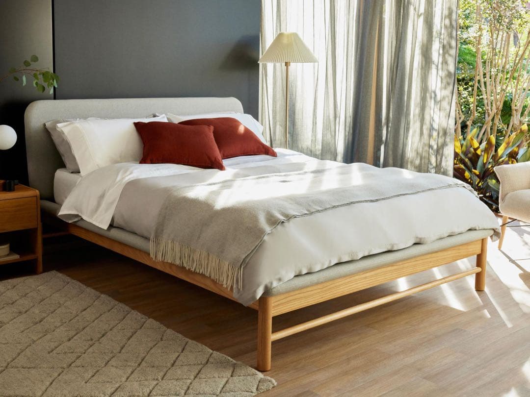 送料込み　コアラ　ファブリックベッドフレーム　クイーン