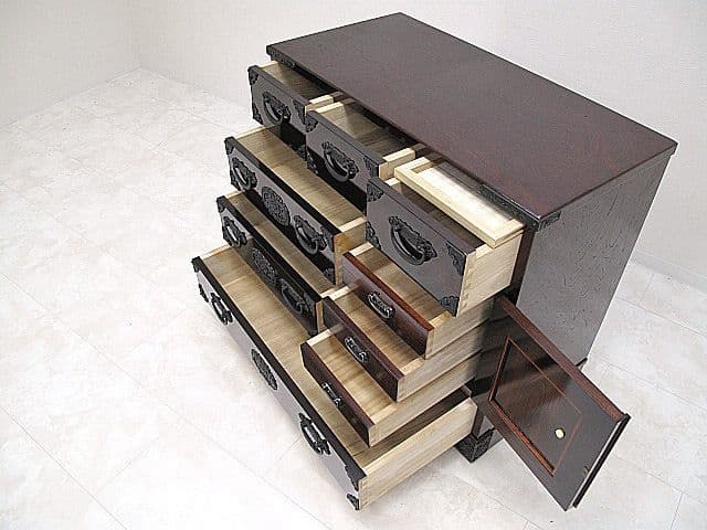 美品　最高級仙台箪笥　欅材鏡面仕上げ漆塗装　時代箪笥　和箪笥/整理箪笥/伝統工芸