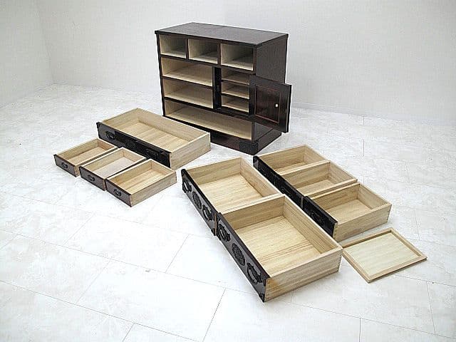 美品　最高級仙台箪笥　欅材鏡面仕上げ漆塗装　時代箪笥　和箪笥/整理箪笥/伝統工芸