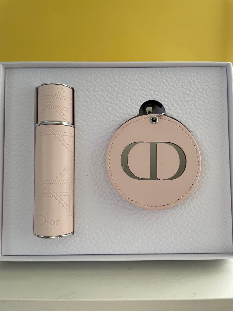 Dior バースデーギフト&アクディクトリップグロー＆トラベルスプレーセット