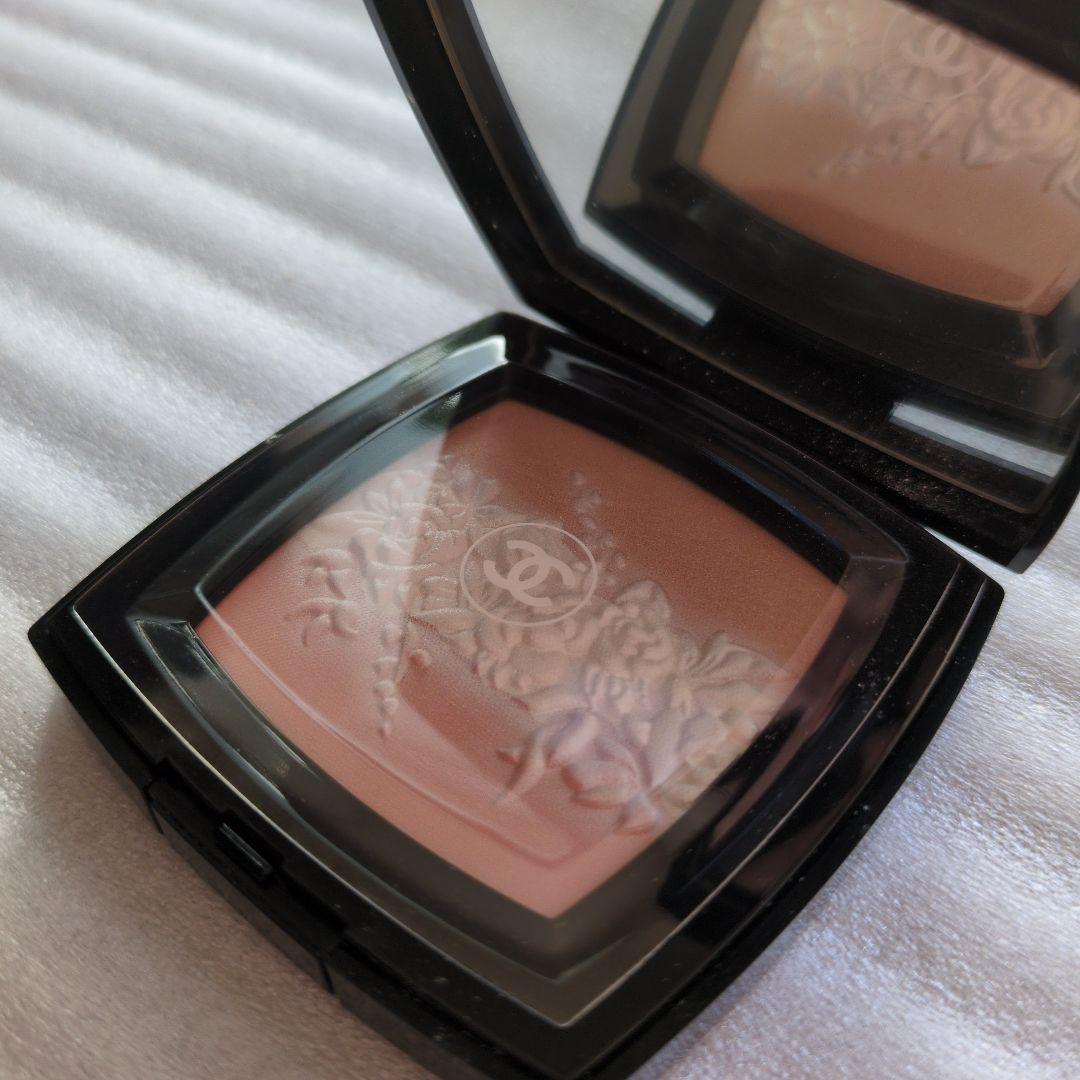 Chanel フェイスパウダー ピンク系