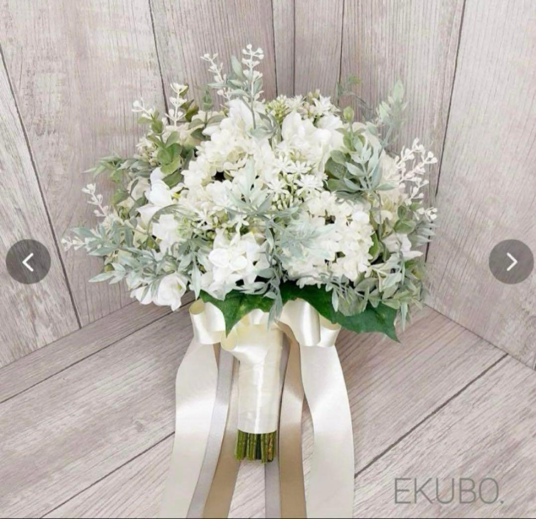 ホワイトプリザーブドフラワーブーケ アーティフィシャルフラワー　ラウンドブーケ