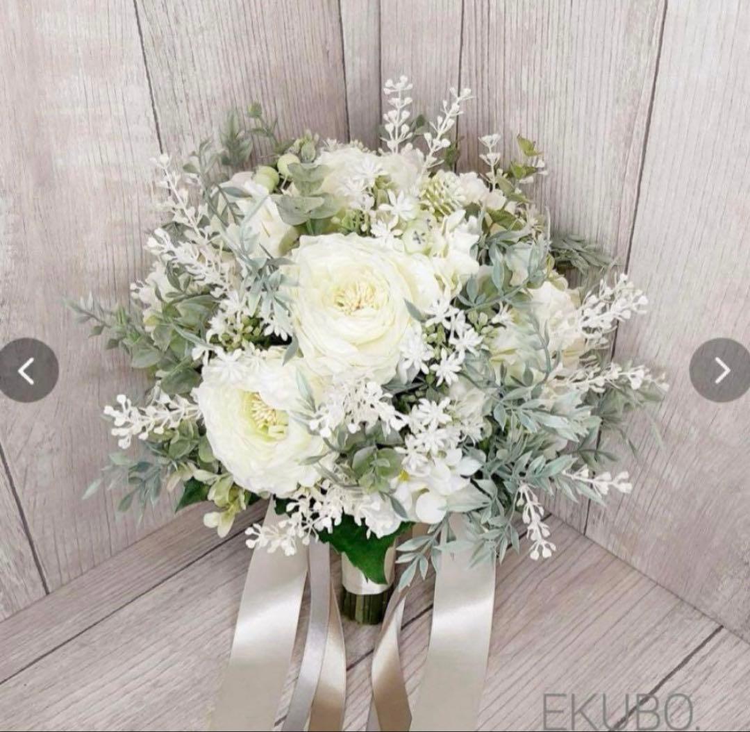 ホワイトプリザーブドフラワーブーケ アーティフィシャルフラワー　ラウンドブーケ