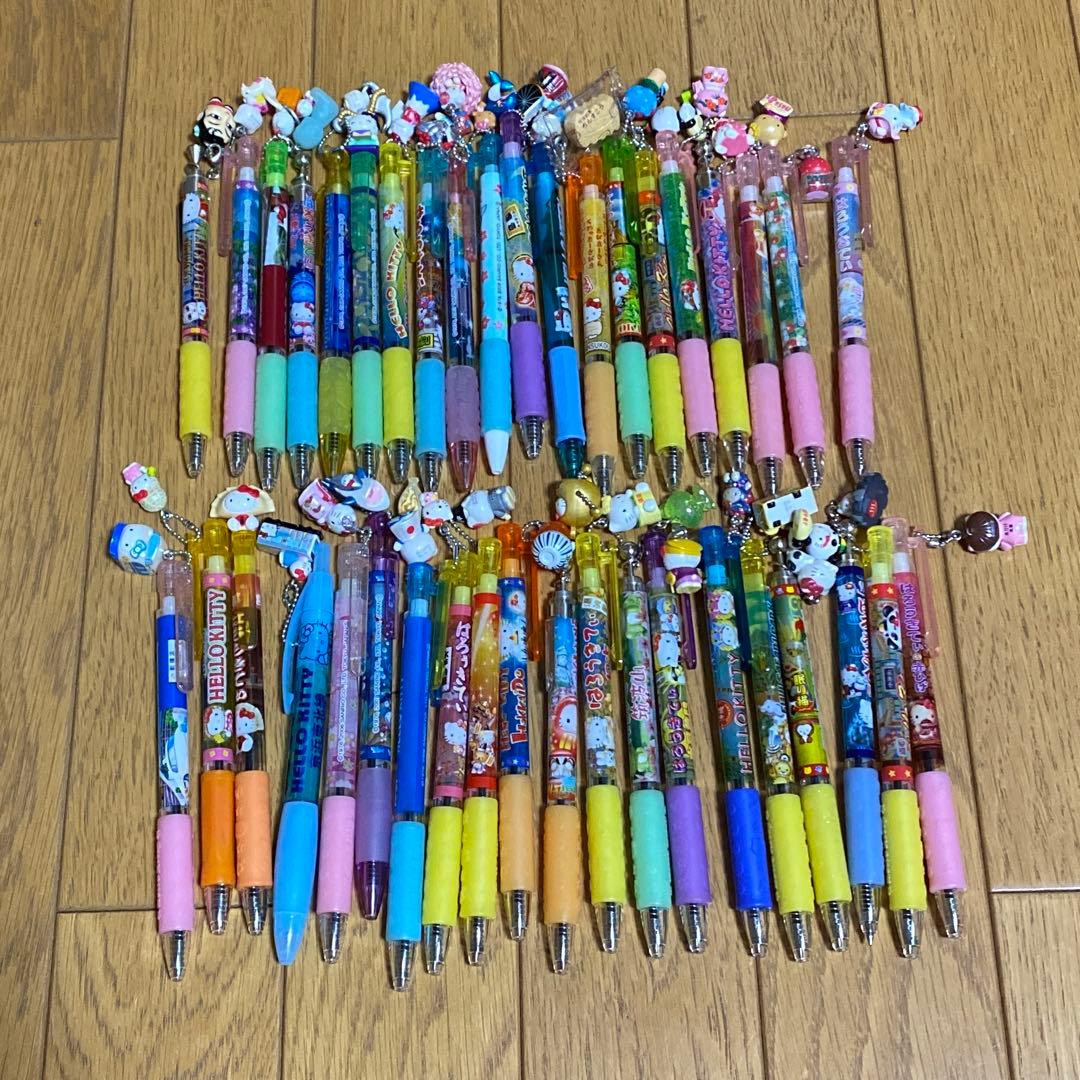 ハローキティ　ボールペン　ご当地キティ136本