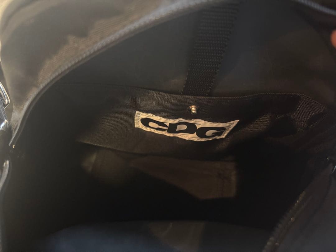 CDG ブラック ショルダーバッグ