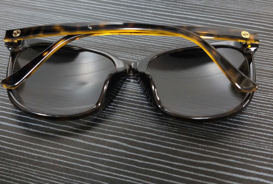GUCCI インターロッキング加飾 大型ウェリントンサングラス