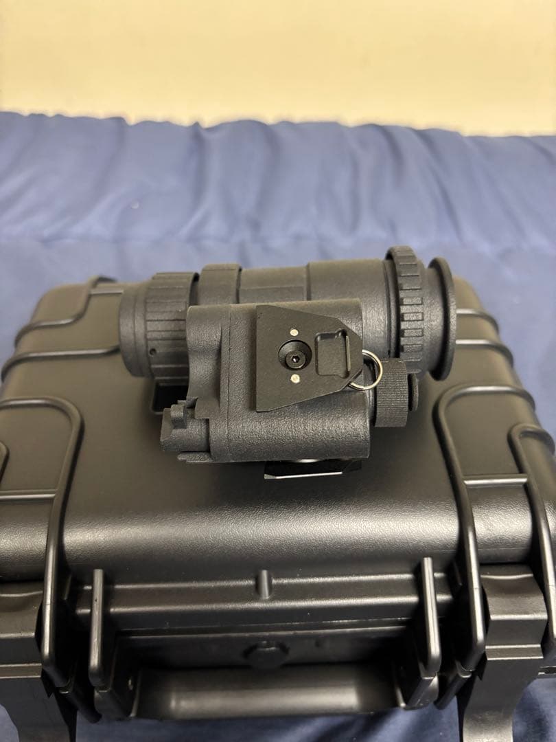 PVS-18 Gen2+ ナイトビジョン P45 白燐