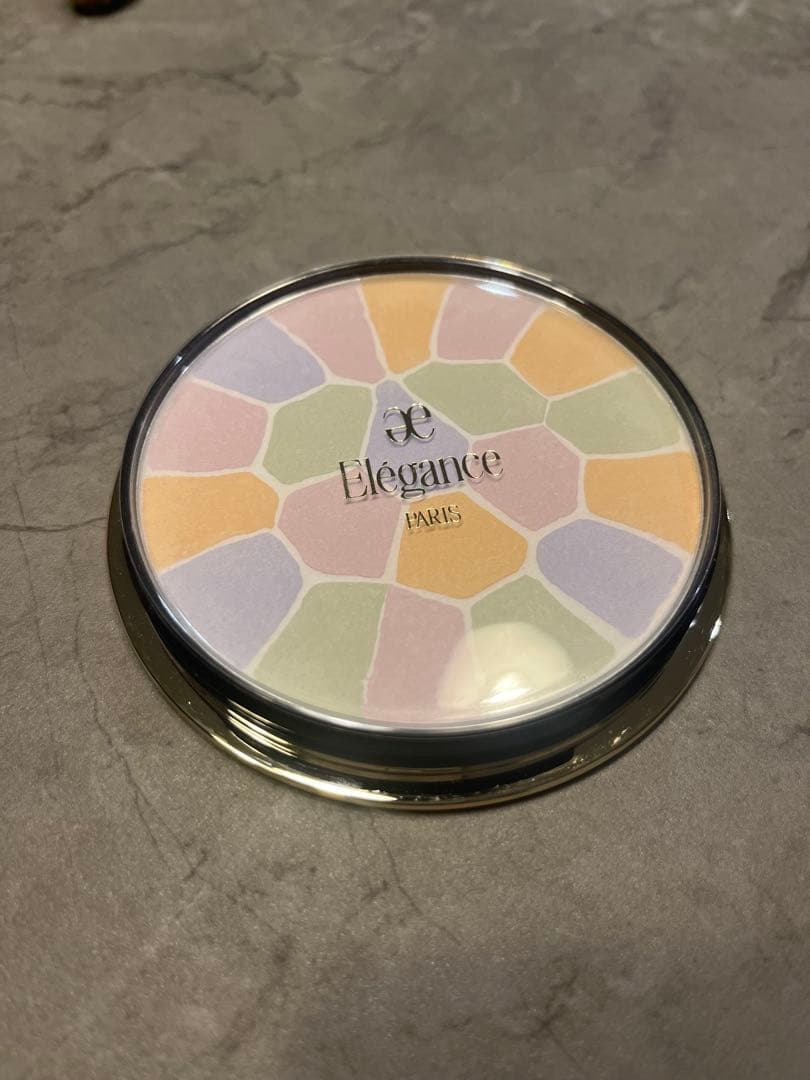 エレガンスラプードル　フェイスパウダー