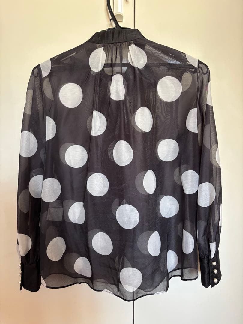 LOULOU WILLOUGHBYドット柄リボンブラウス