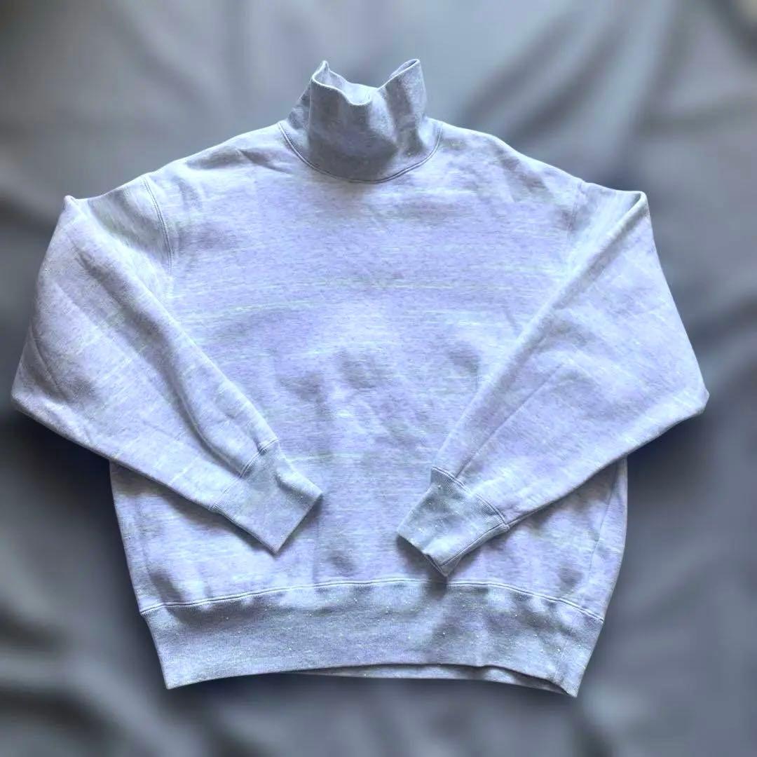 トップス mocT NEON SCRIPT HIGH-NECK SWEAT PO