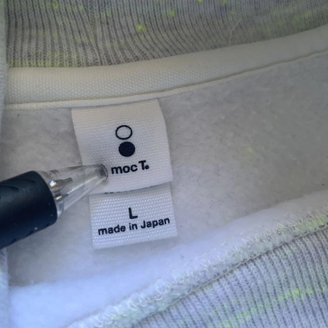 トップス mocT NEON SCRIPT HIGH-NECK SWEAT PO